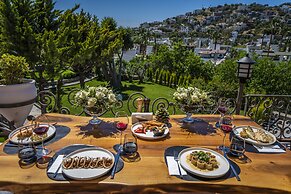 Elementa Boutique Hotel