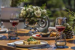 Elementa Boutique Hotel