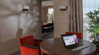 Howard Johnson by Wyndham Plaza Hotel Mayorazgo