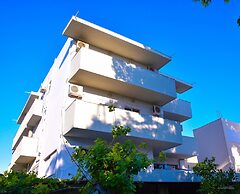 Lefka Hotel, Apartments & Studios