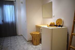 Lefka Hotel, Apartments & Studios