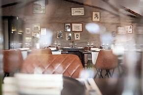 Boutique Hotel Anna by EJ Hotels