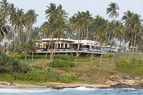 Anantara Peace Haven Tangalle Resort