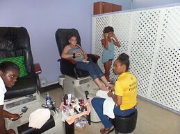 Island Breeze Studio