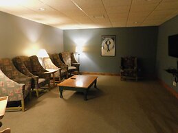 Longhollow Point Inn Studio 1321