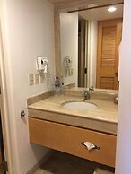 Hotel Horizon and Convention Center