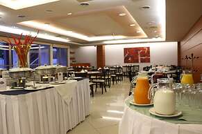 Hotel Horizon and Convention Center