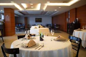 Hotel Horizon and Convention Center