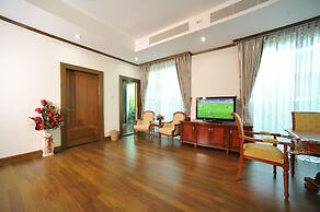 Palm Spring Resort & Spa