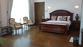 Palm Spring Resort & Spa