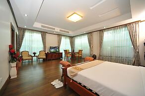 Palm Spring Resort & Spa