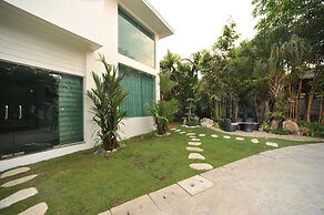 Palm Spring Resort & Spa