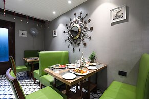 Hotel Blue Stone - Nehru Place