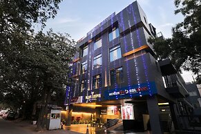Hotel Blue Stone - Nehru Place