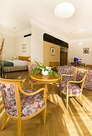 Grandhotel AMBASSADOR National House