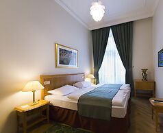 Grandhotel AMBASSADOR National House