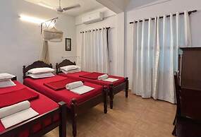 Reds Residency - Homestay