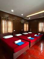 Reds Residency - Homestay