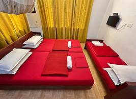 Reds Residency - Homestay