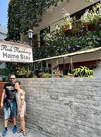 Reds Residency - Homestay