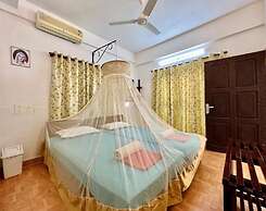 Reds Residency - Homestay