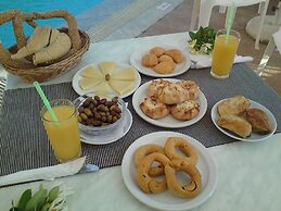 Remi Studios & Apartments