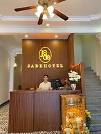 Jade Hotel