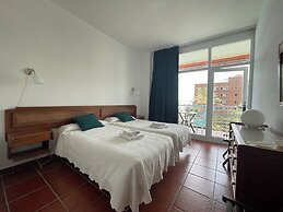 Apartamentos La Roca Rentals