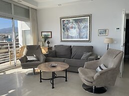 Apartamentos La Roca Rentals