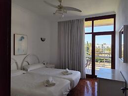 Apartamentos La Roca Rentals