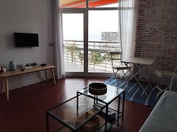 Apartamentos La Roca Rentals