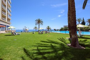 Apartamentos La Roca Rentals