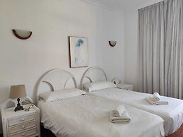 Apartamentos La Roca Rentals