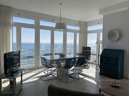 Apartamentos La Roca Rentals