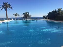 Apartamentos La Roca Rentals