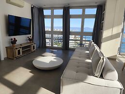 Apartamentos La Roca Rentals