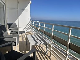 Apartamentos La Roca Rentals