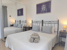 Apartamentos La Roca Rentals
