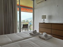 Apartamentos La Roca Rentals