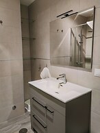 Apartamentos La Roca Rentals