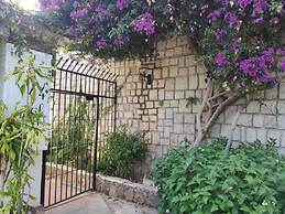 Apartamentos La Roca Rentals