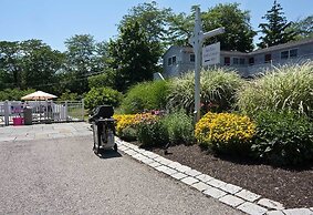 Sea Lion Motel and Cottages