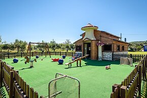 Solimar Aquamarine Resort