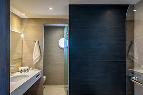 Solimar Aquamarine Resort