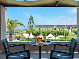 Solimar Aquamarine Resort