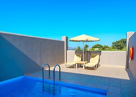 Solimar Aquamarine Resort