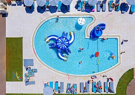 Solimar Aquamarine Resort