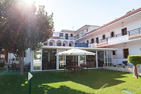 Anixis Hotel