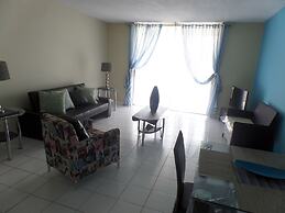 Skyclub Beach Suite at Mobay Club