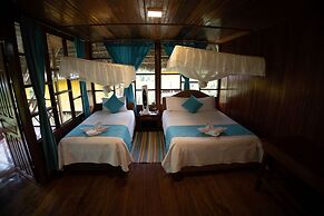 YARINA Eco Lodge